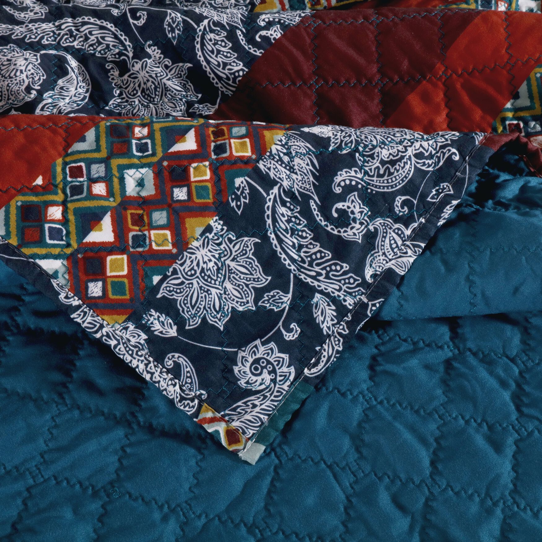 Vista Quilted Throw Blanket, , alternate image number 3