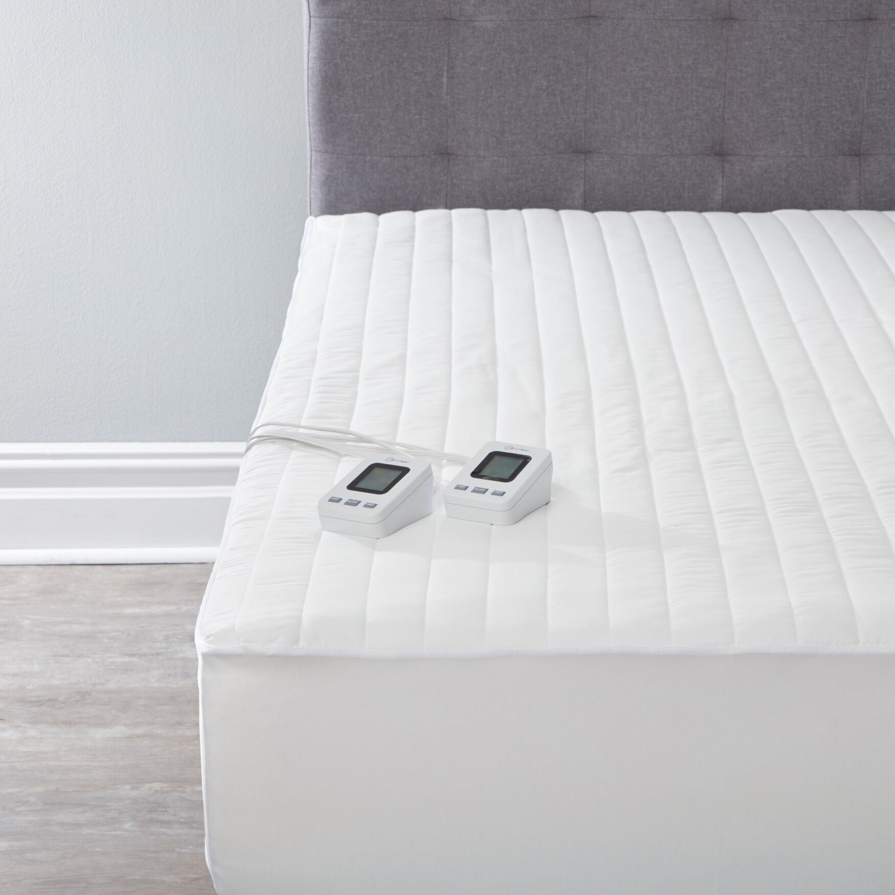 Performance Therapy Warming Mattress Pad, WHITE, hi-res image number 0