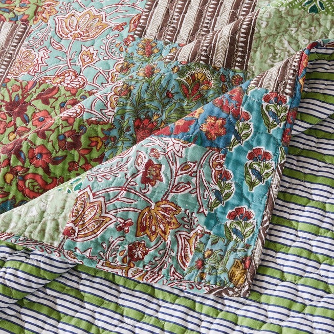 Jasmin Quilted Throw Blanket, , alternate image number 2