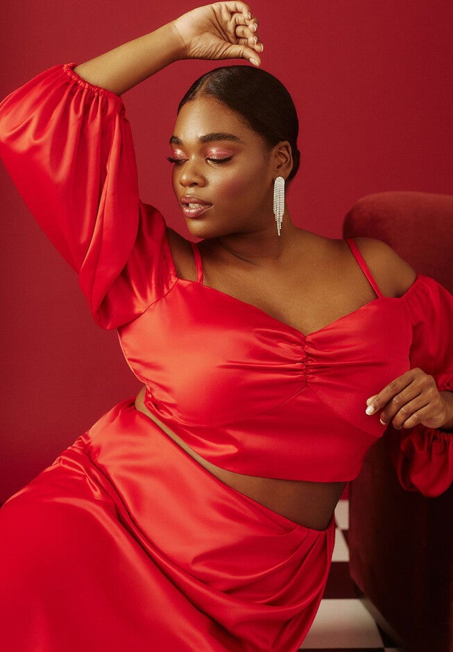 Sweetheart Neckline Cropped Satin Blouse, , alternate image number null