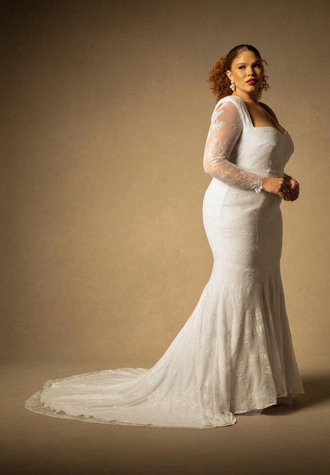 Bridal by ELOQUII Strong Shoulder Lace Gown, , alternate image number null