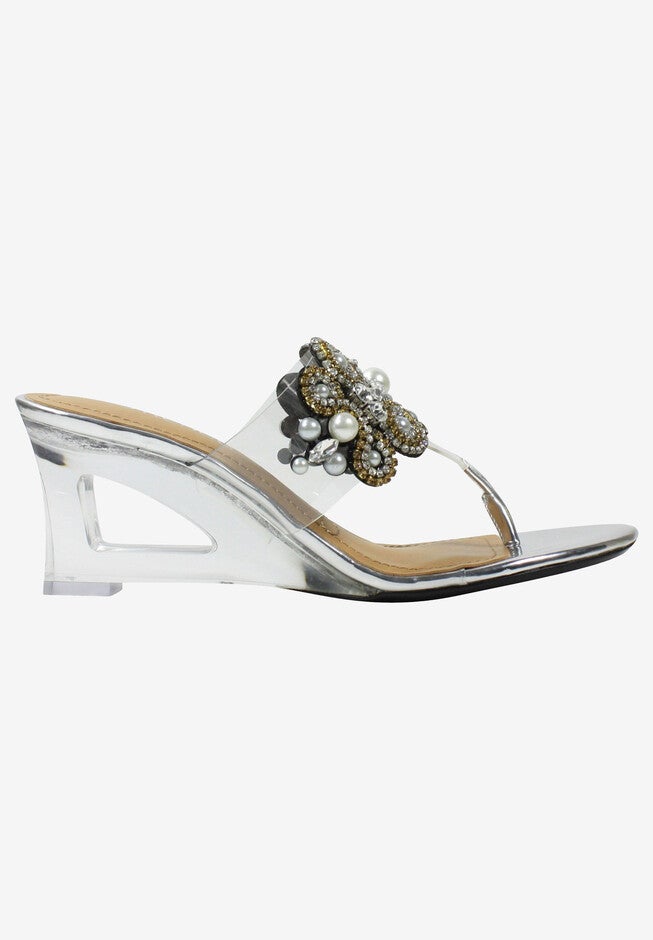 Darshana Sandal , , alternate image number null