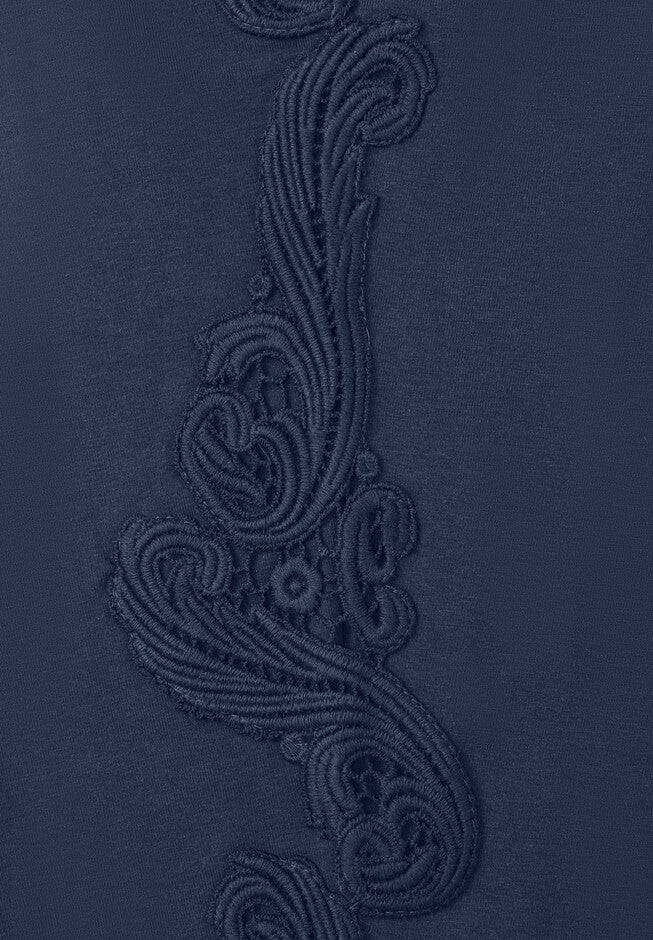 Lace Applique Side-Seam Legging, , alternate image number null