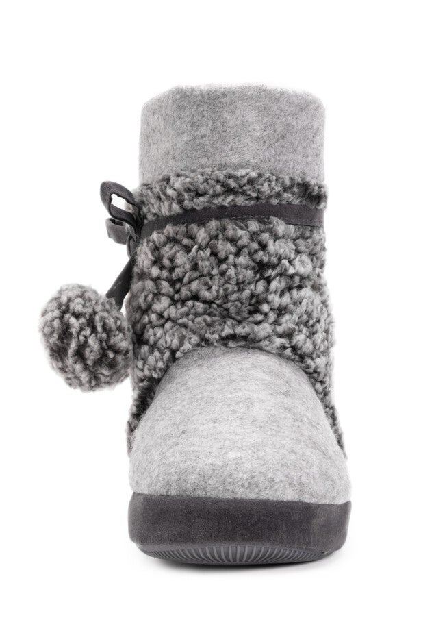 Delanie Slipper , , alternate image number null