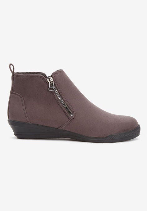 CV Sport Lana Sneaker, , alternate image number null