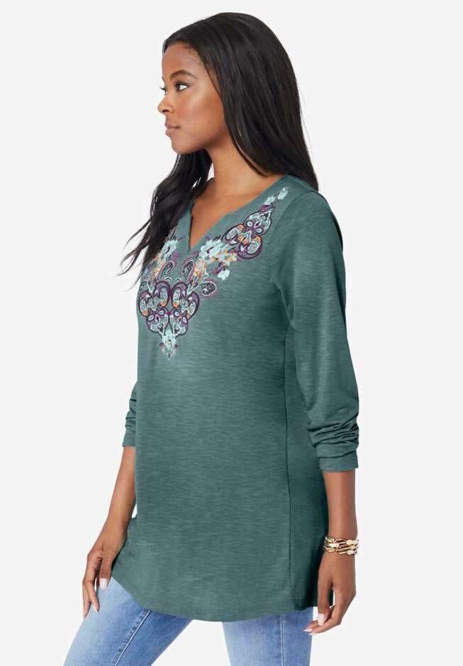 Embroidered Notch Neck Tee, , alternate image number null