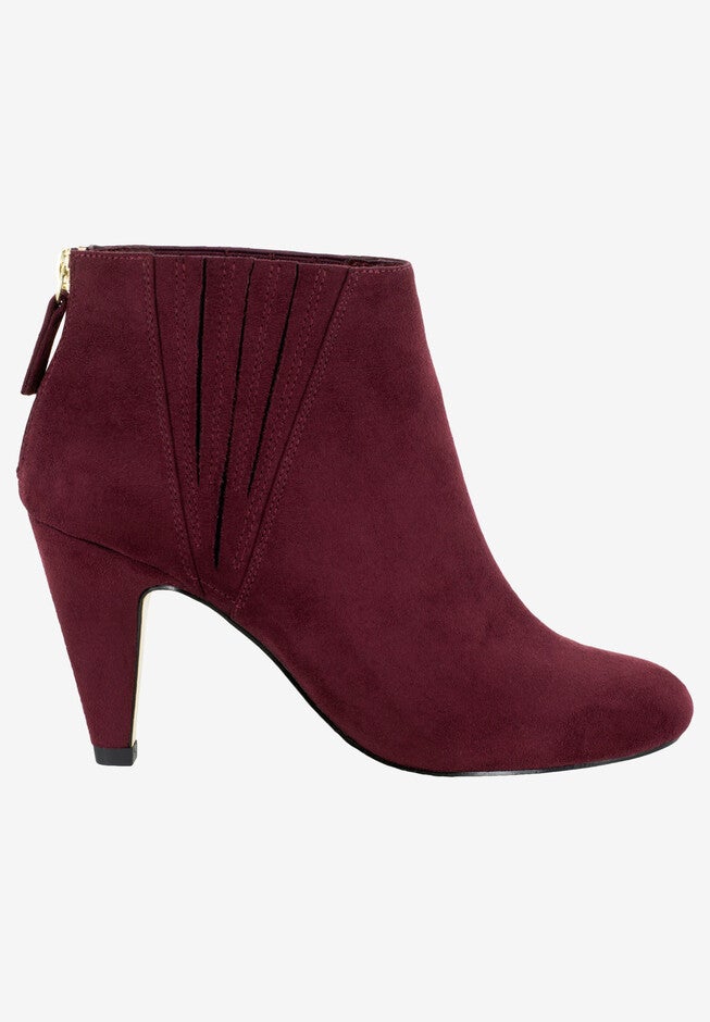 Nella II Bootie , , alternate image number null
