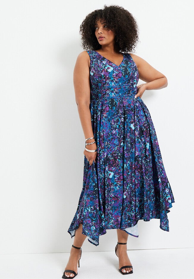 V-Neck Hanky-Hem Swing Dress, , alternate image number 3