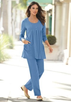 Plus Size Two Pocket Long Sleeve Soft Knit Swing Tunic