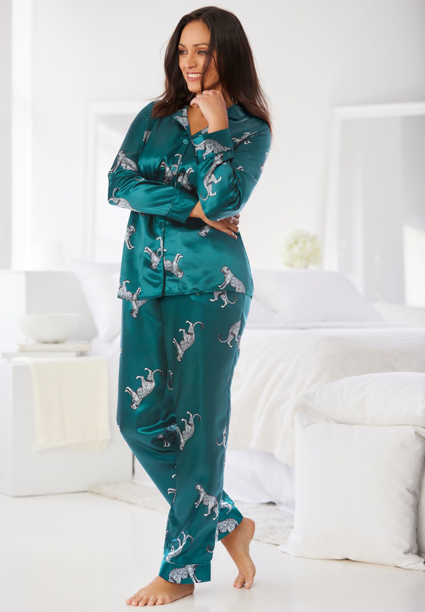 The Luxe Satin Pajama Set, , alternate image number 3