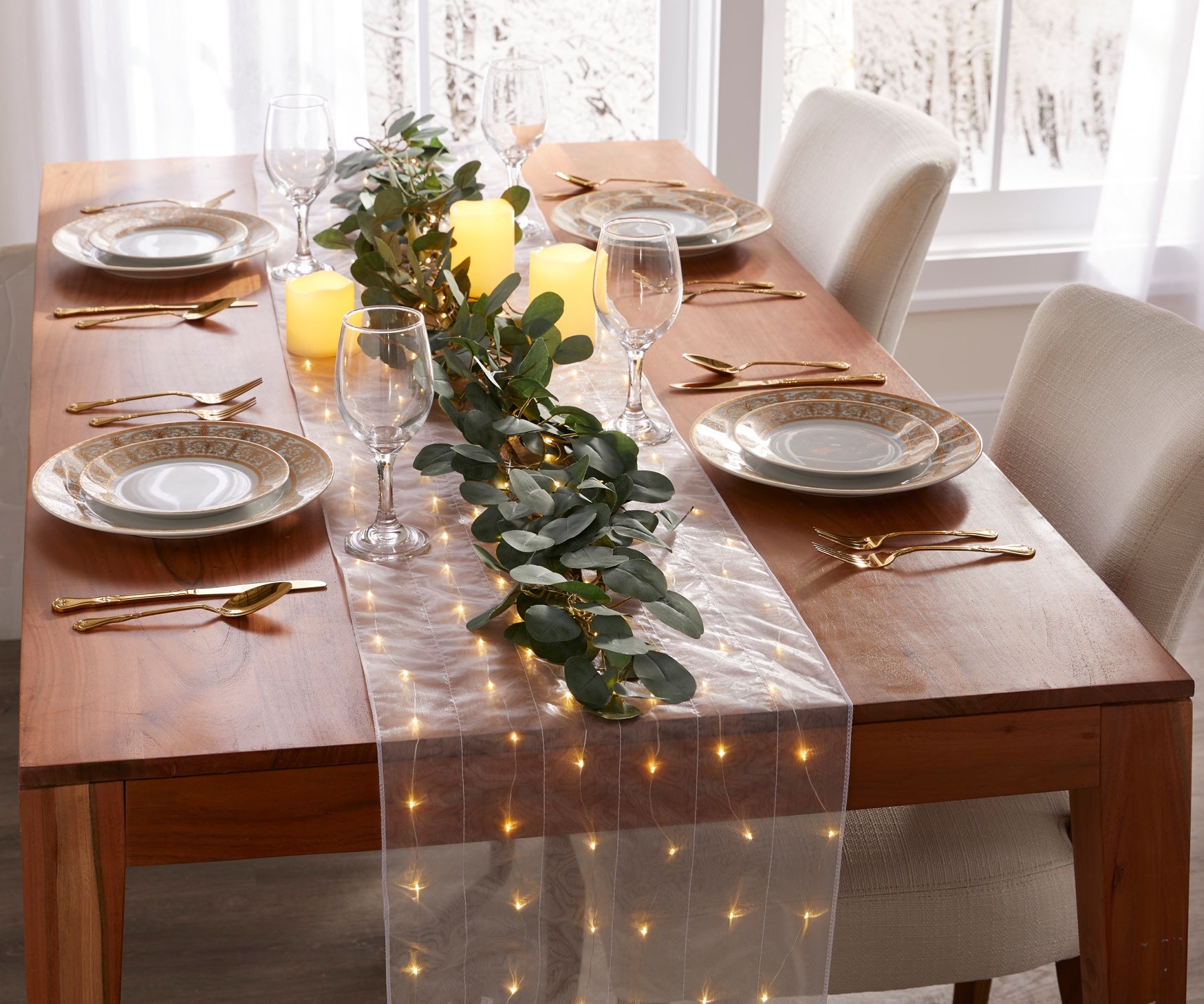 Pre-Lit Table Runner image number 1