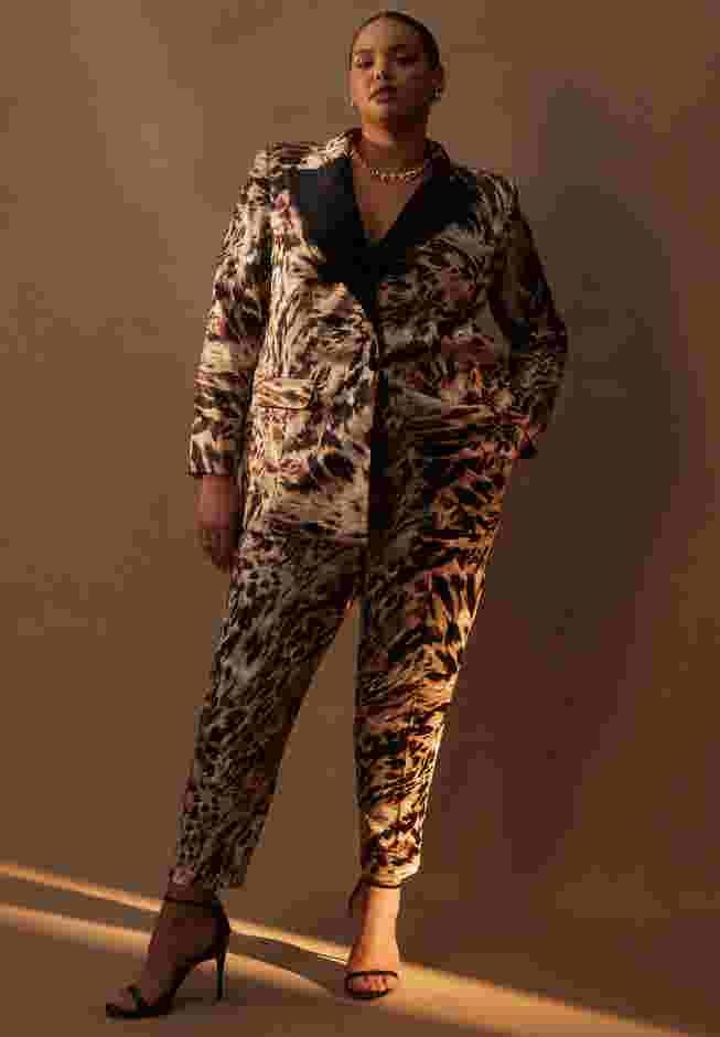 Velvet Waistband Printed Pant image number 3