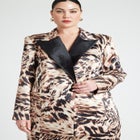 Strong Shoulder Blazer With Velvet Lapel image number null