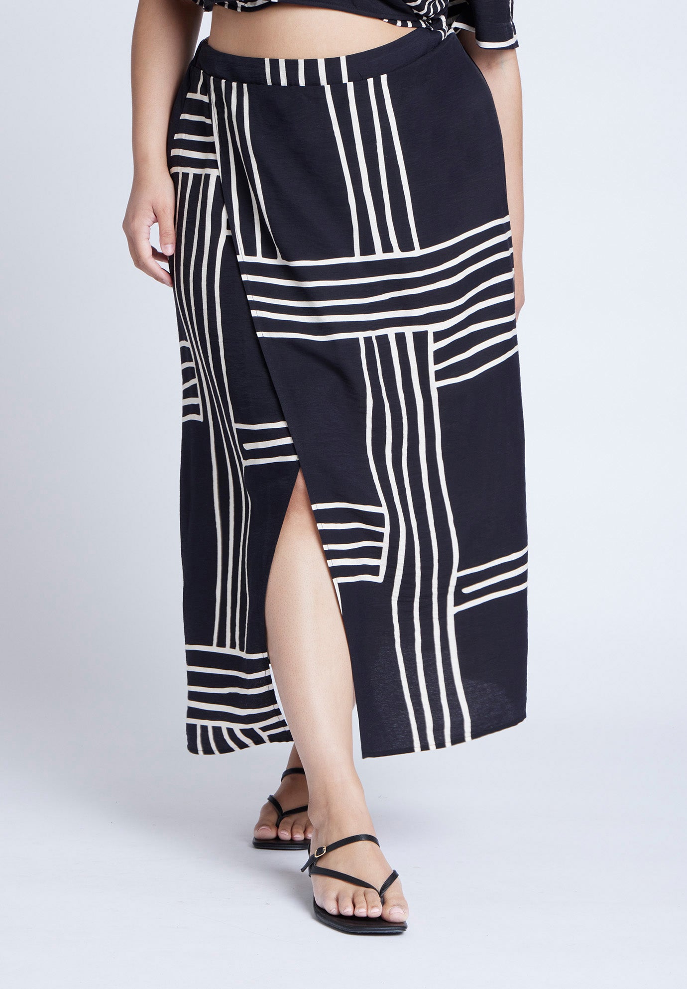 Wrapover Printed Skirt image number 1