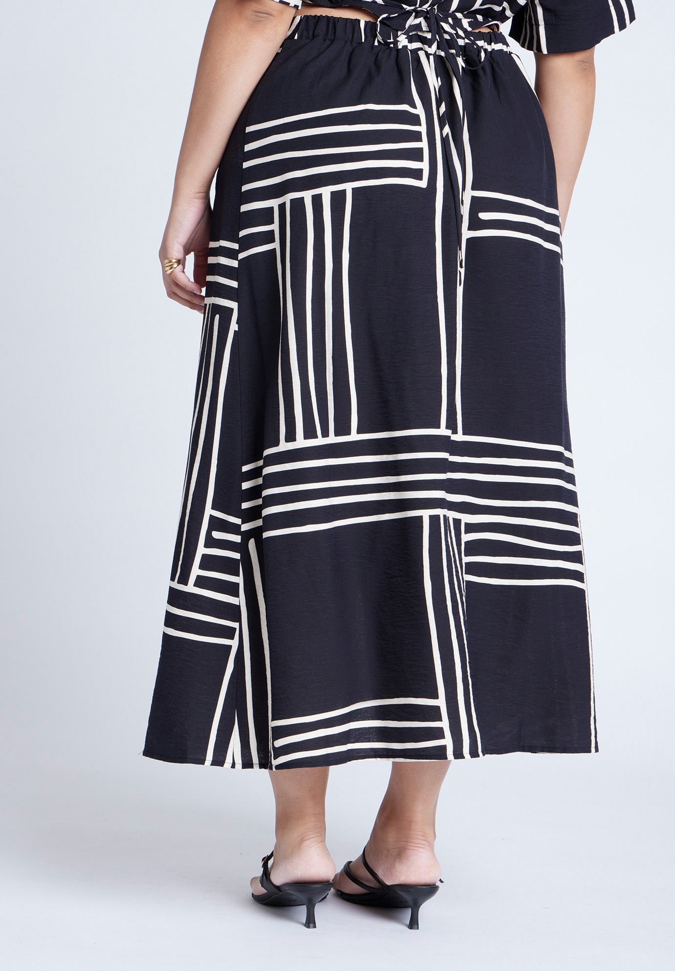 Wrapover Printed Skirt image number 3