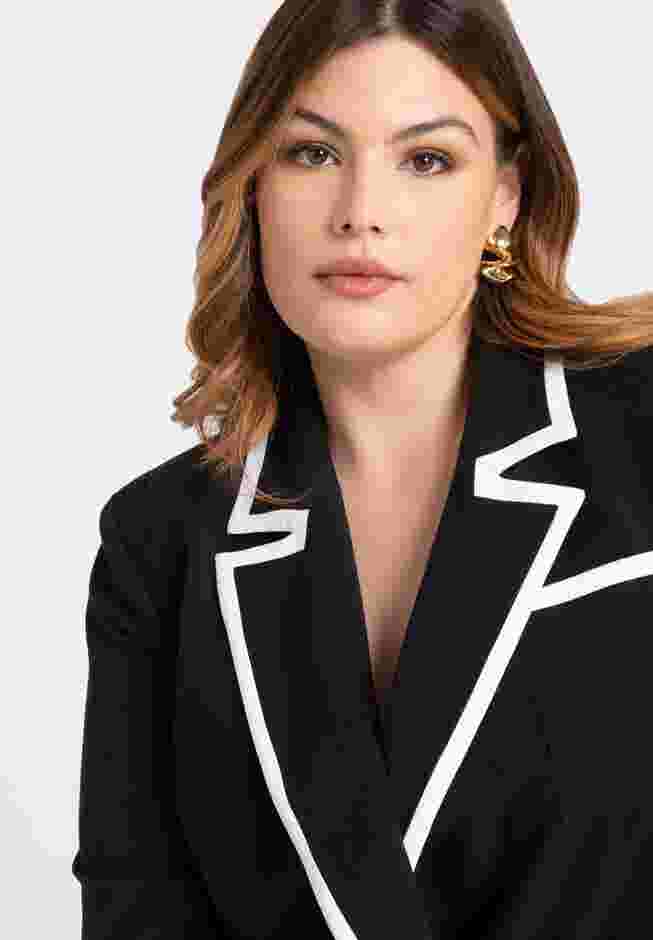 Preppy Contrast Tipped Blazer image number 3
