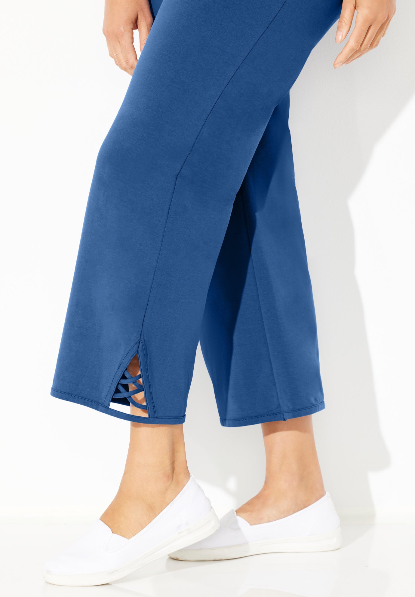 Suprema&reg; Wide Leg Ankle Pant image number 3