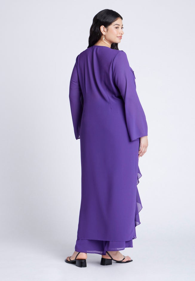 Dramatic Ruffle Duster image number 1