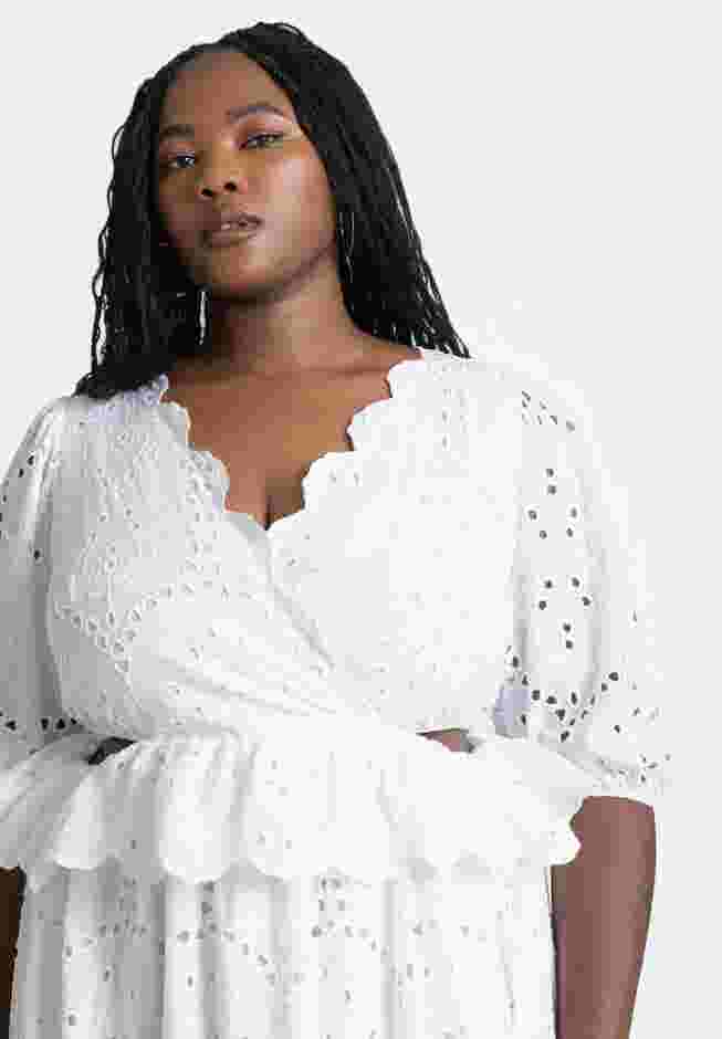 Ruffle Eyelet Maxi Dress image number 2