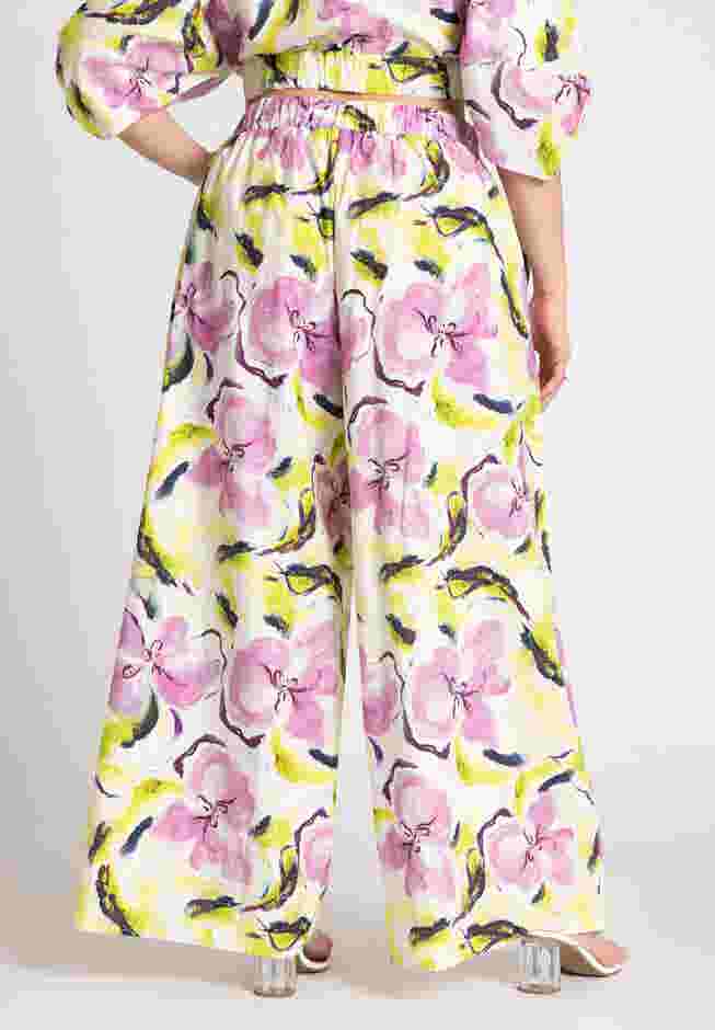 Wide Leg Printed Pant image number 2