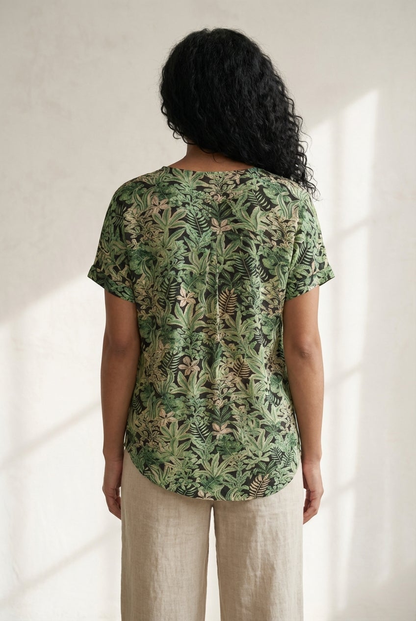 Stretch Knit V-neck Short Sleeve Inverted Pleat Tunic image number 1