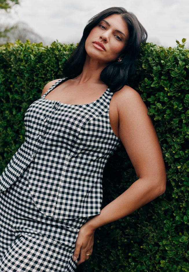Gingham Square Neck Vest image number 0