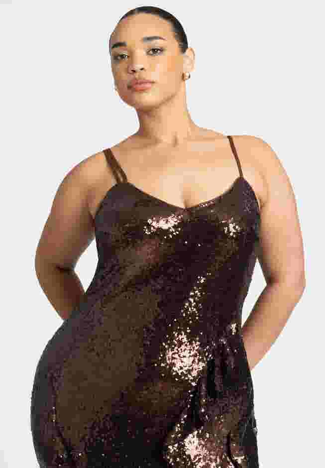 Sequin Dress With Ruffle image number 3