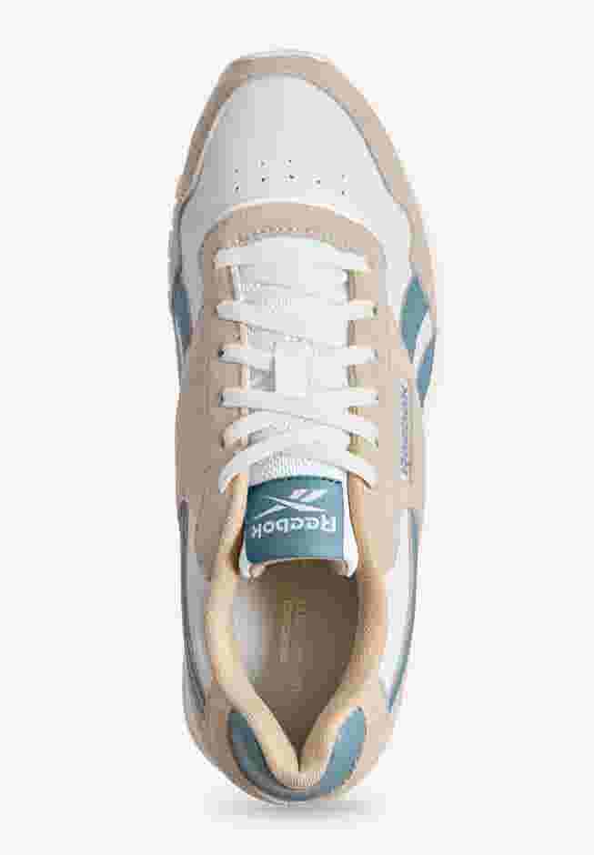 The Glide Ripple Sneaker image number 4