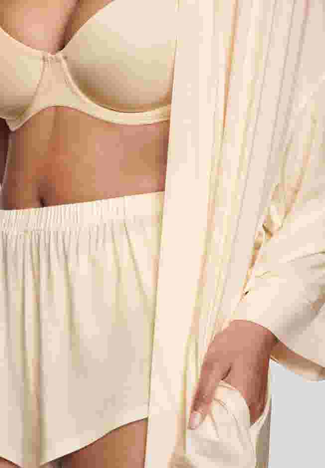 The Robe - Modal image number 3
