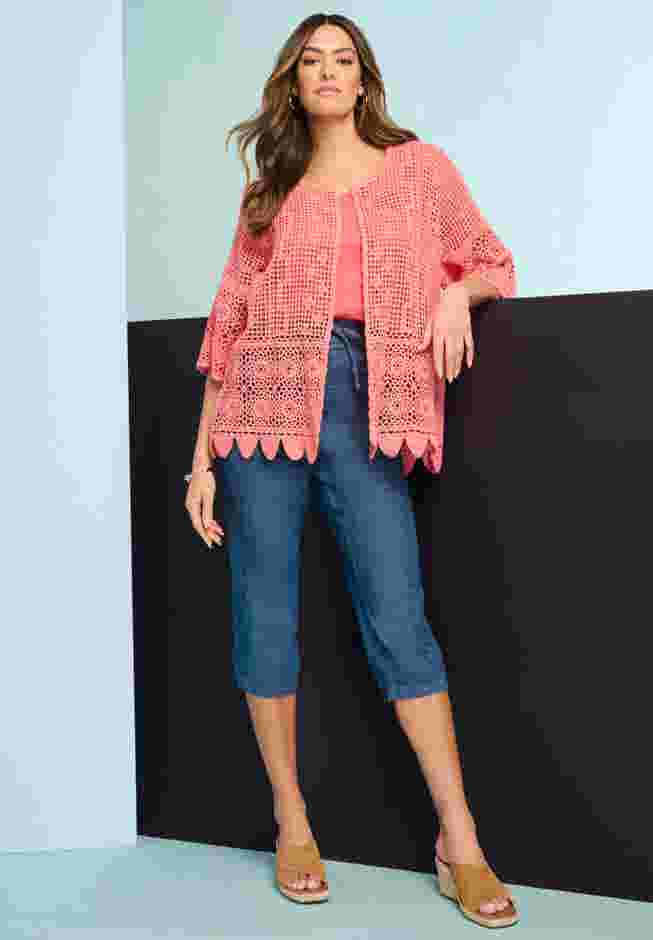 Plus Size Chambray Wide Leg Capri Pant image number 3