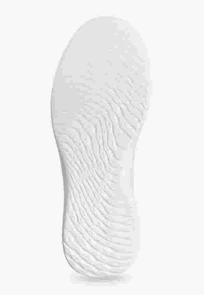 The Zayd Sneaker image number 2