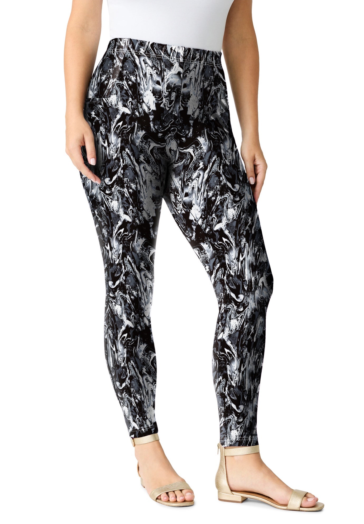 Side Pocket Essential Legging image number 0