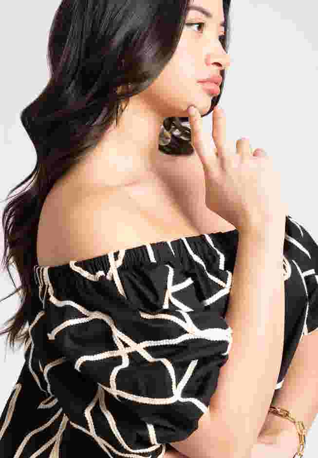 Embroidered Midi Dress image number 3