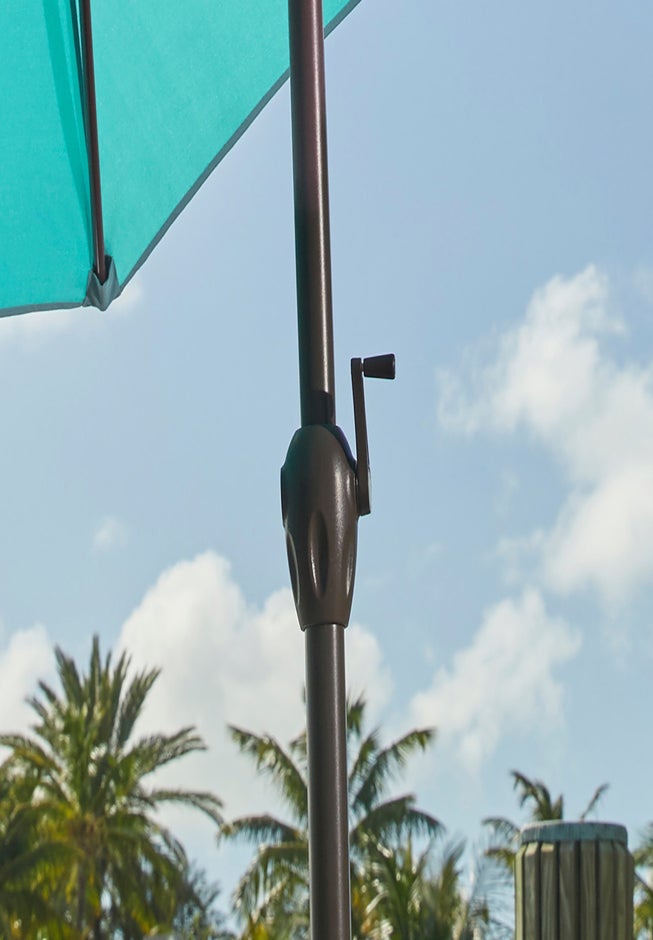 7&frac12;&rsquo; Tilt-And-Crank Umbrella image number 3