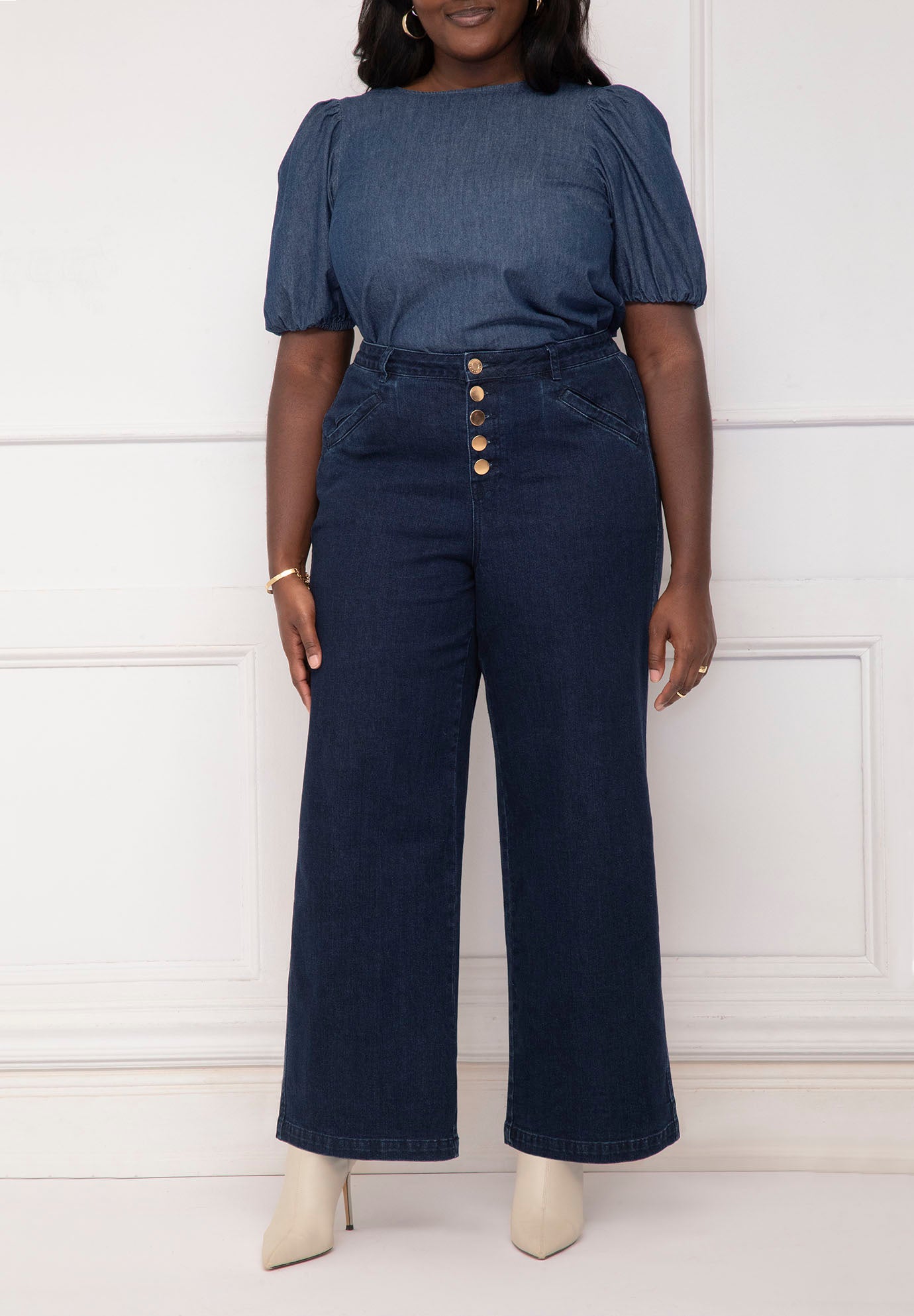 ELOQUII Elements Chambray Puff Sleeve Top With Scoop Back image number 3