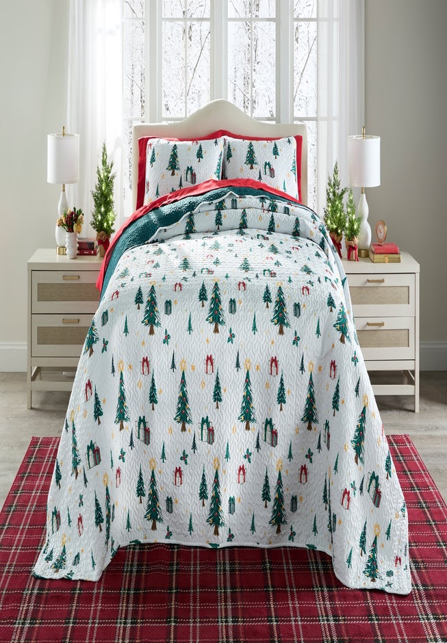 BH Studio Reversible Quilted Bedspread image number 0