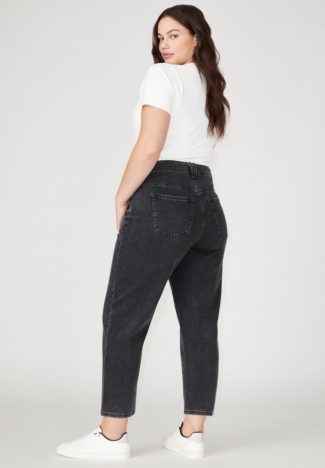 The Naomi Comfort Stretch Straight Leg Jean Crop image number 2