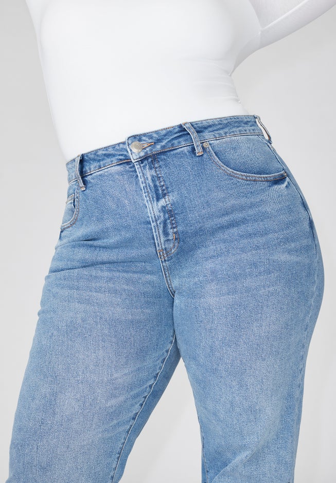 The Naomi Comfort Stretch Straight Leg Jean image number 3