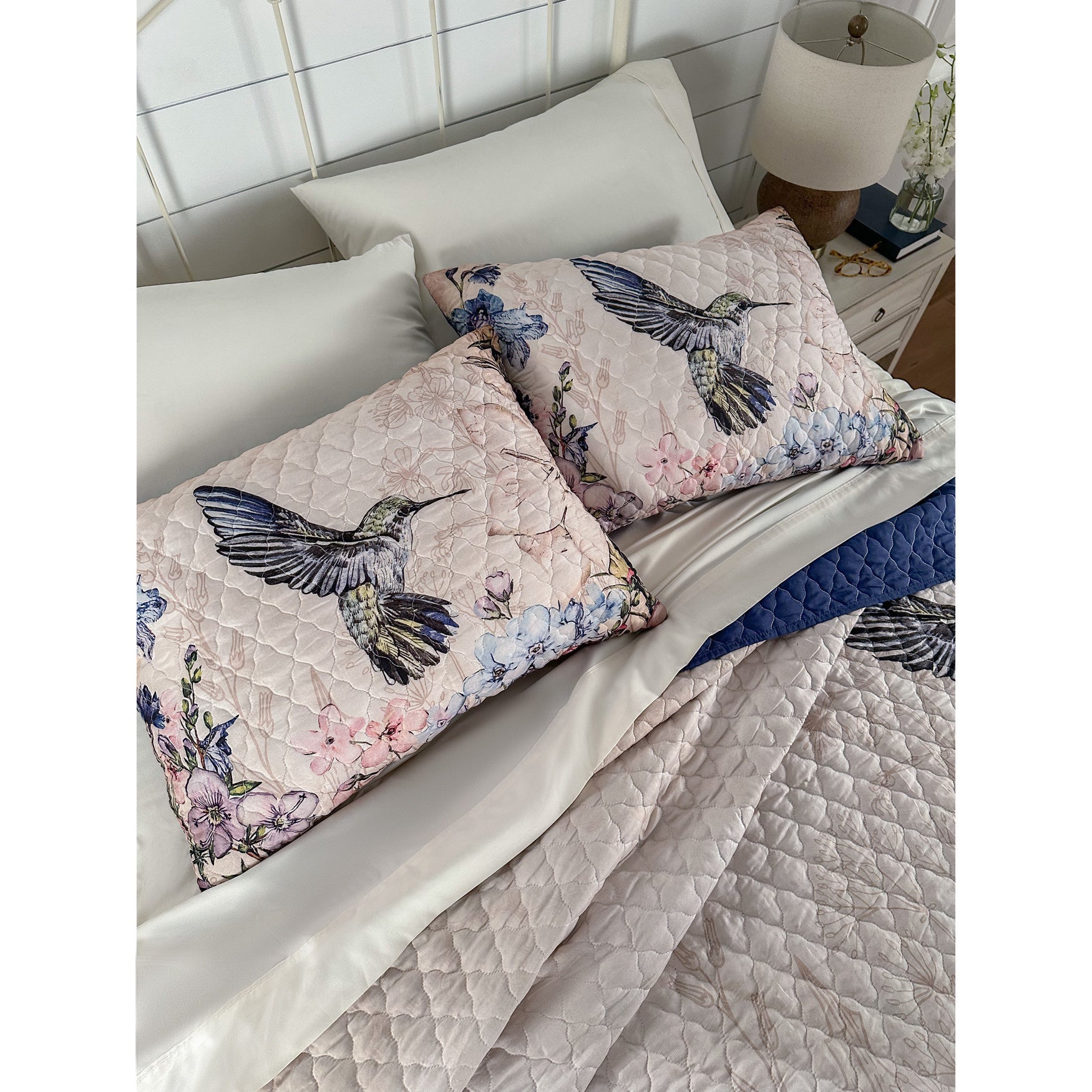Fluttering Splendor Quilt image number 1