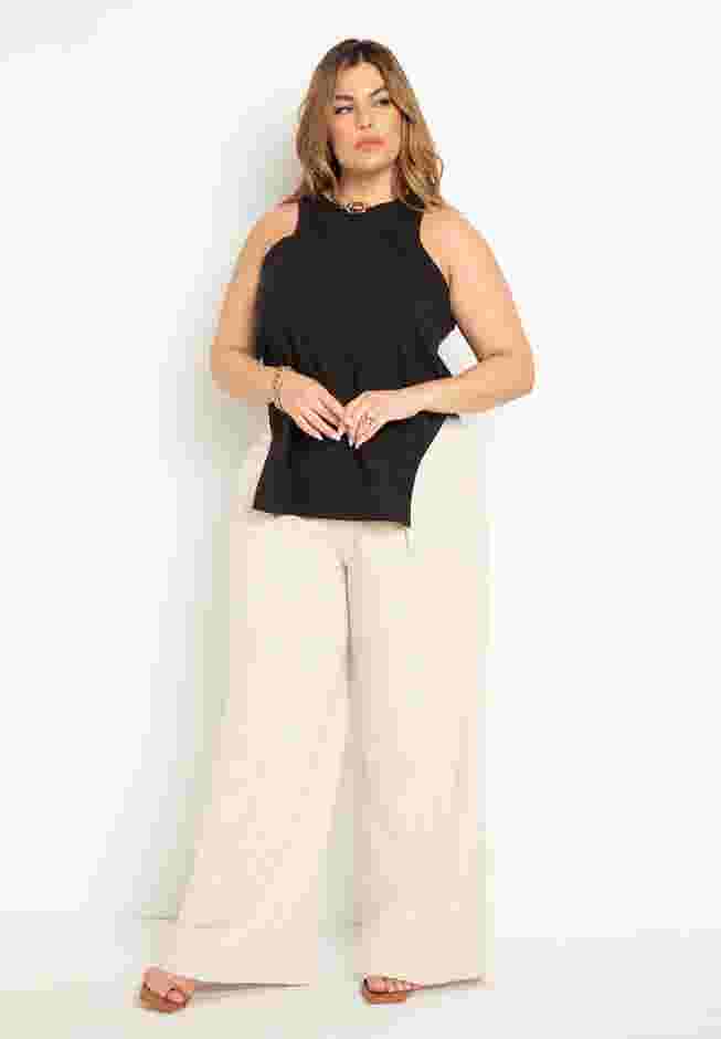 Scooped Hem Tank Top image number 2