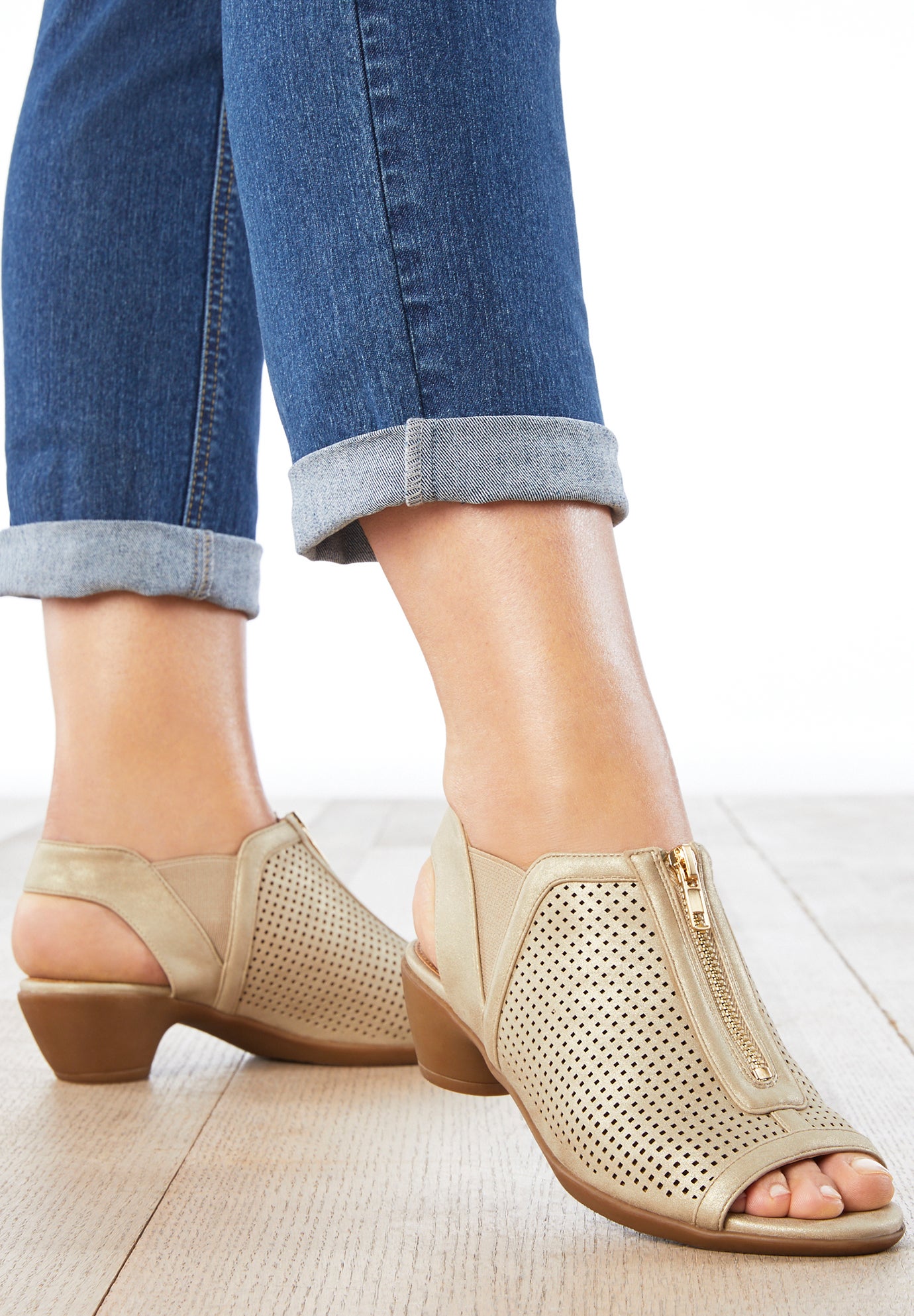 The Aurora Shootie  image number 9