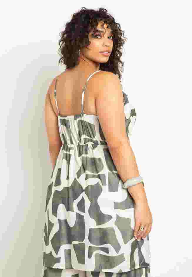 Twist Bodice Long Top With Split image number 1