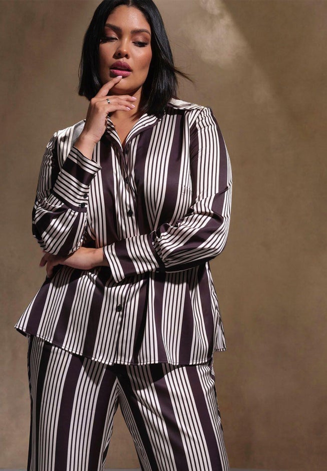 Long Line Printed Button Down image number 5