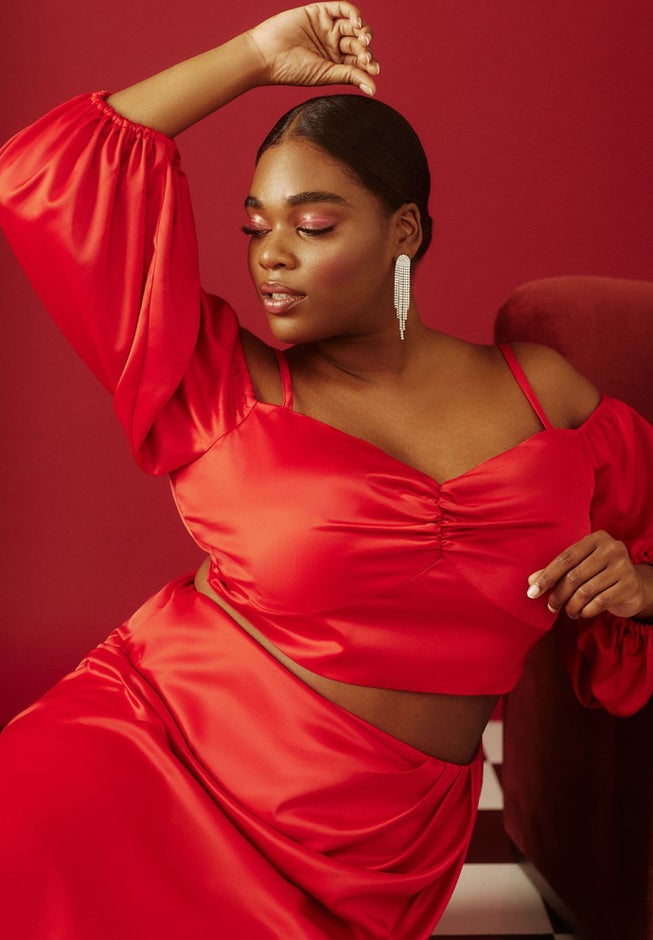 Sweetheart Neckline Cropped Satin Blouse image number null