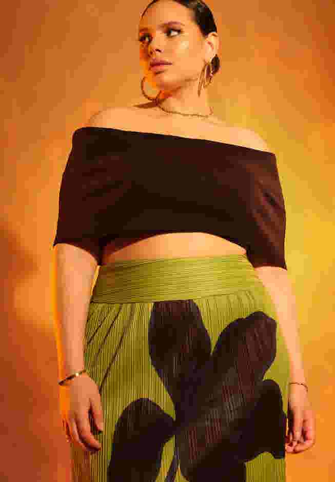 Off The Shoulder Sweater Tube Top image number 3