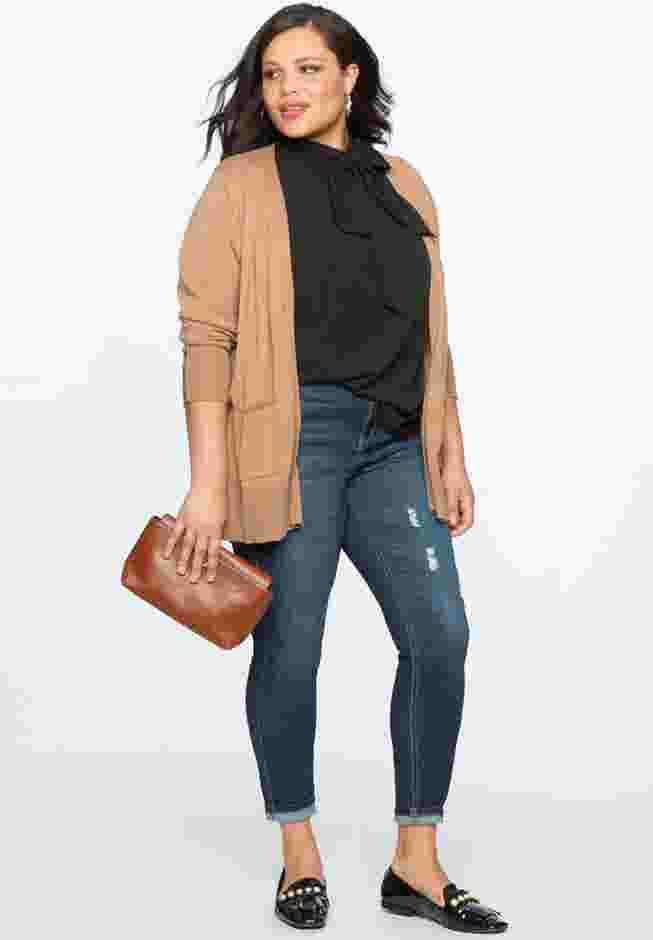 Classic Fit Peach Lift Distressed Skinny Jean image number 4