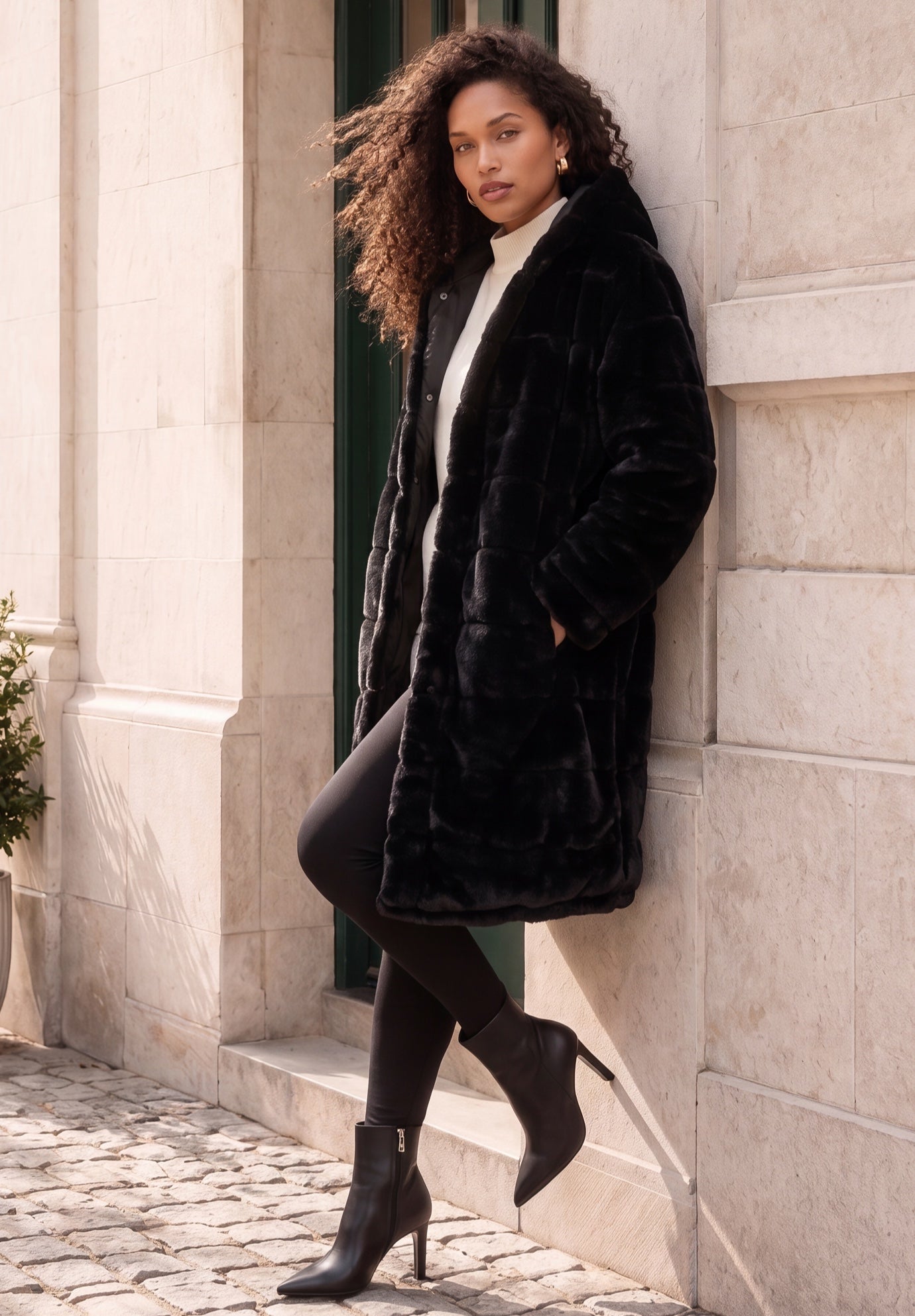 Plus Size 2-in-1 Puffer and Faux Fur Coat image number 4