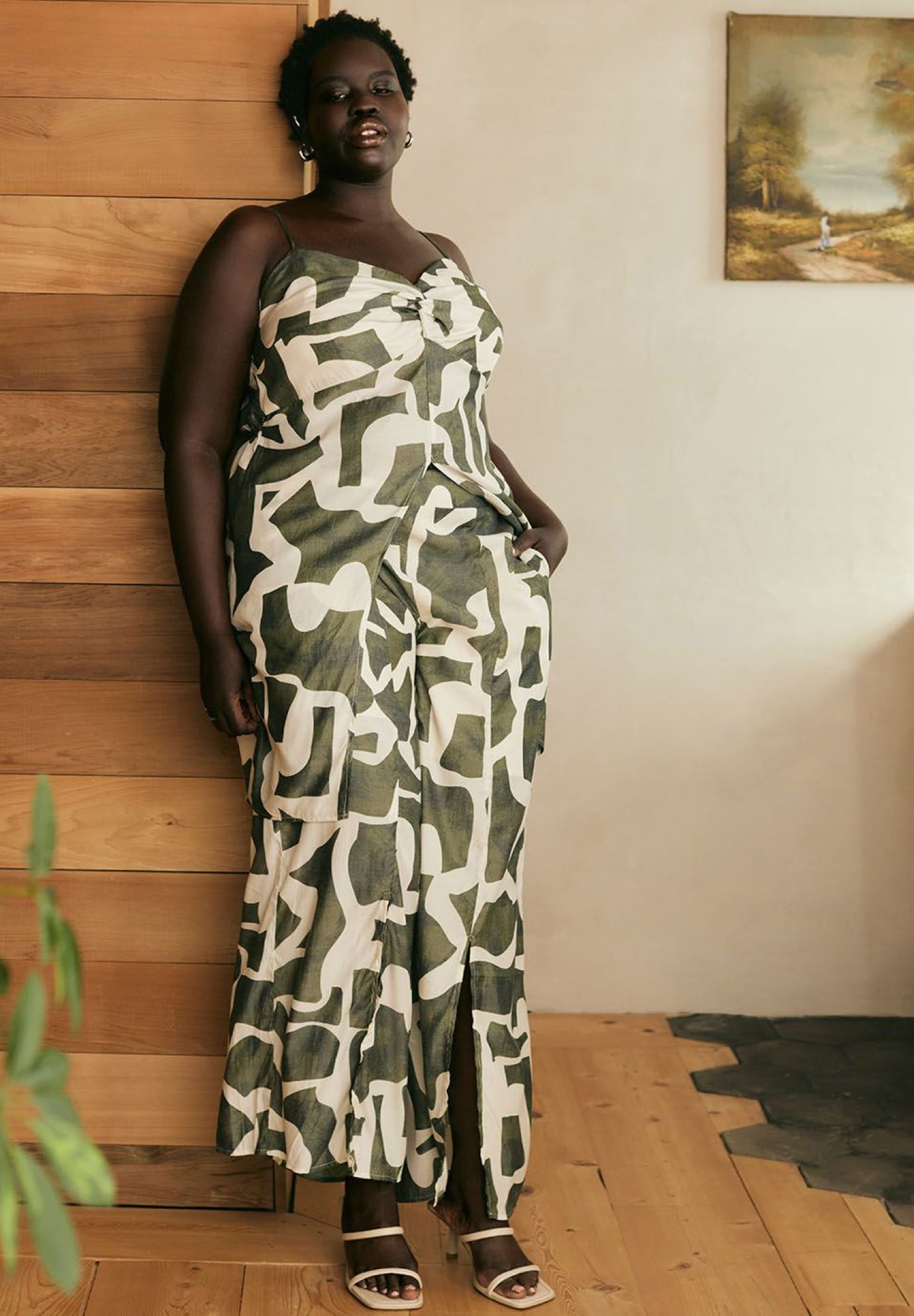 Pull On Wide Leg Pant with Slit Hem image number 3