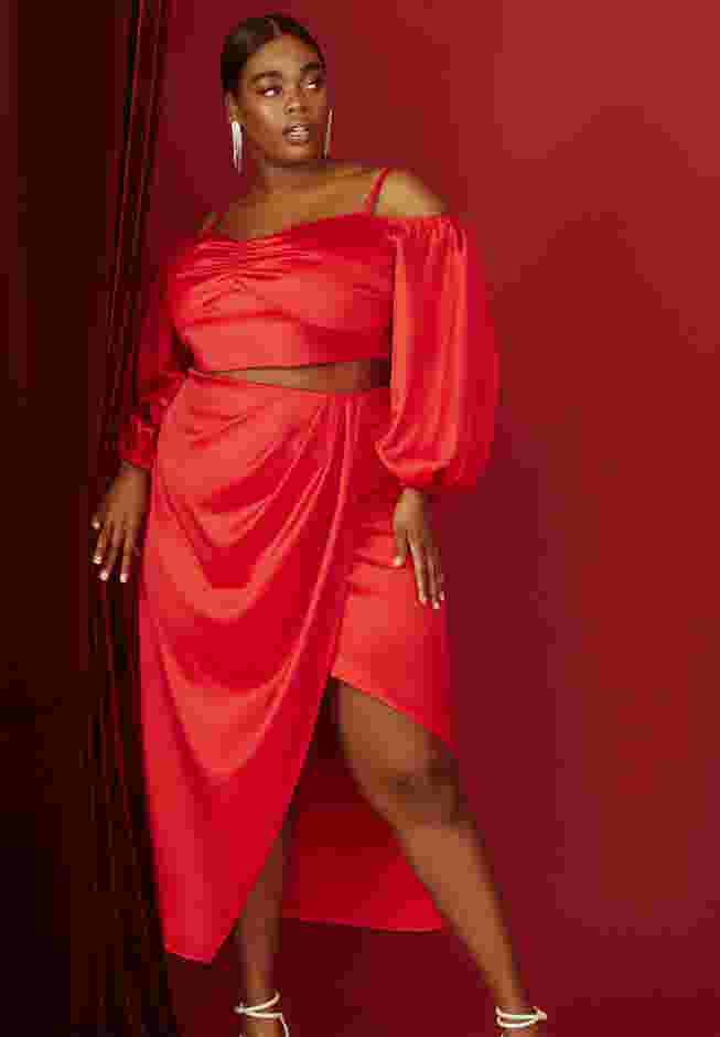 Maxi Skirt With Slit image number 3