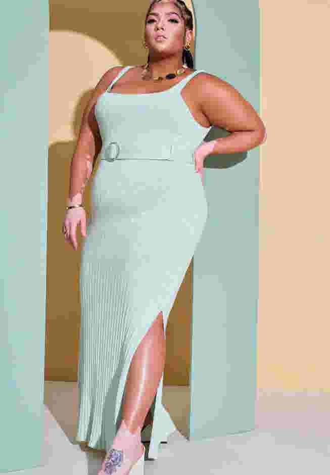 Knitted Rib Maxi Dress With Belt image number 3